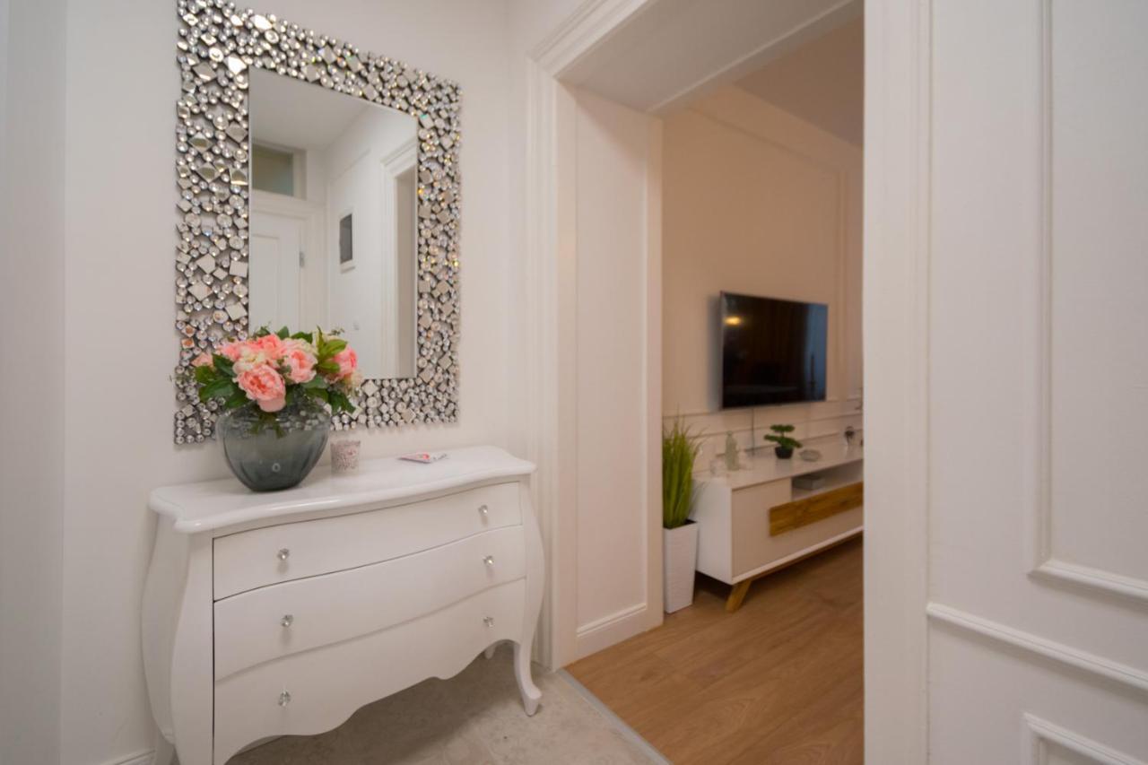 Apartment Trixi Maksimijan Пула Екстериор снимка