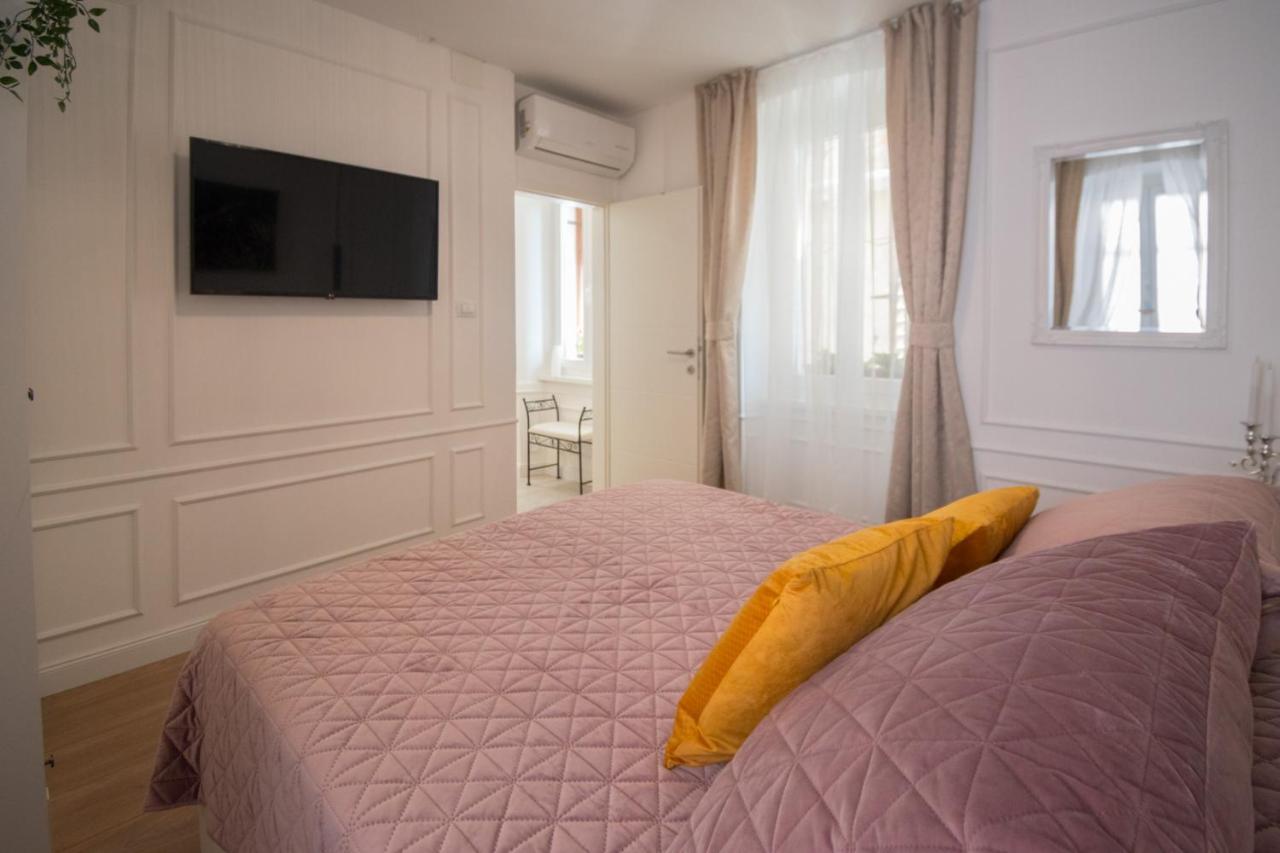 Apartment Trixi Maksimijan Пула Екстериор снимка