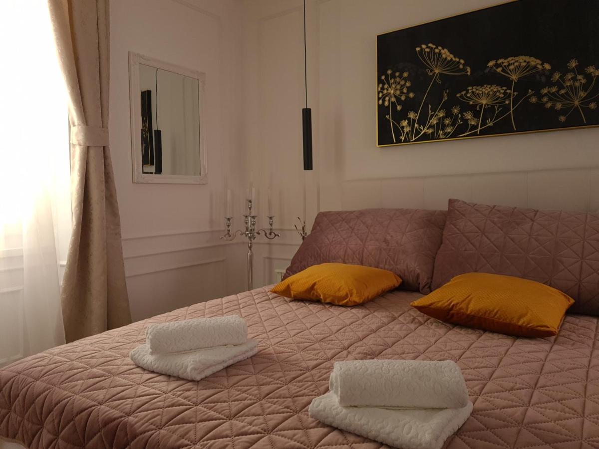 Apartment Trixi Maksimijan Пула Екстериор снимка